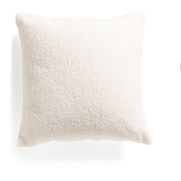 Snoopy Sherpa Peanuts Pillow, embroidered detail, 18”x18”, removable cover NEW - Picture 16 of 16